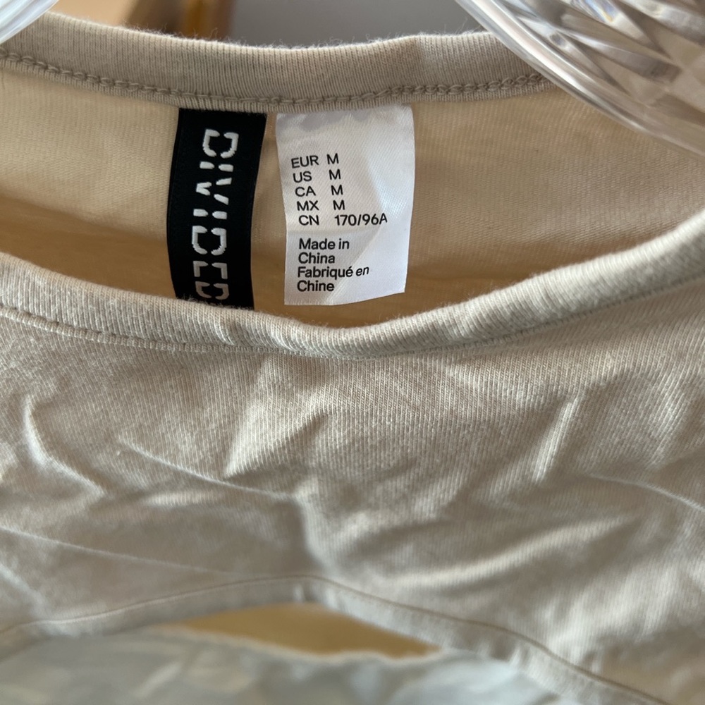 Cream crop top - Picture 2 of 4